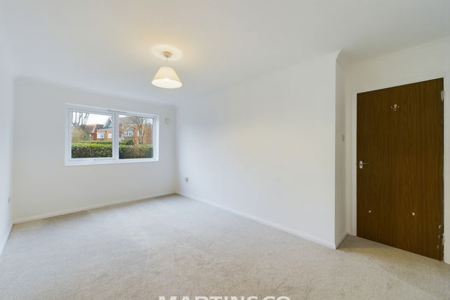 Flat for sale in Station Road, Wokingham