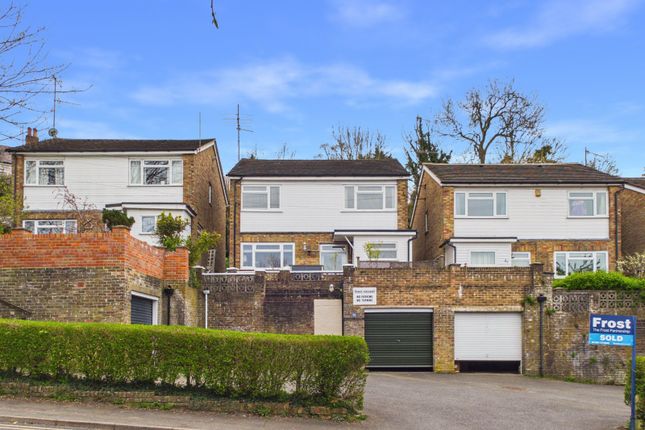 53, Eskdale Avenue, Buckinghamshire photo 4