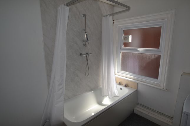 Room 8, 62, South Terrace, Littlehampton photo 4