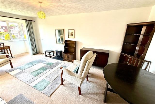 Flat 32, Bakers Court Salvington Road, Worthing photo 2