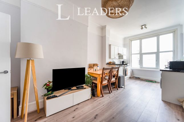 Flat 3, 28, Alhambra Road, Alhambra Road photo 3