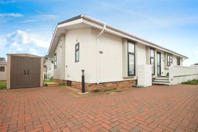 Thumbnail Mobile/park home for sale in Elm Way, Hayes Country Park, Battlesbridge, Wickford