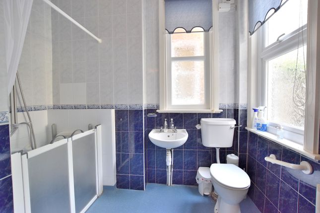 Flat for sale in Selborne Road, London
