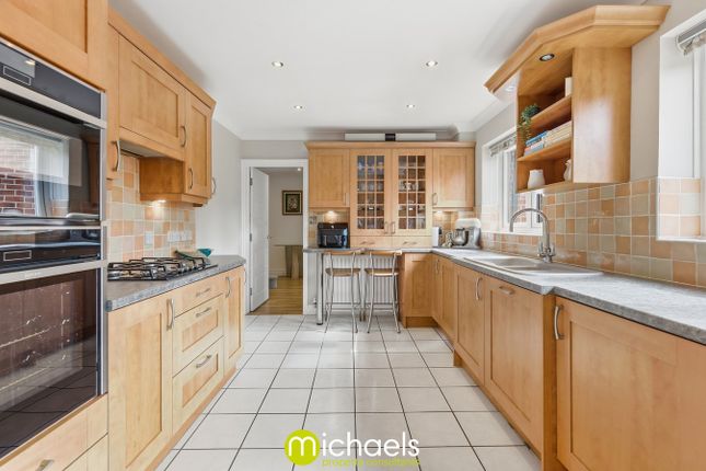 46, Queensberry Avenue, Colchester photo 4