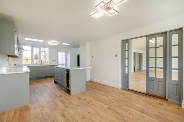 29, Heartsease Lane, Norwich photo 4