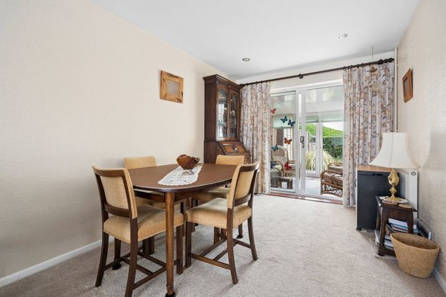 10, Stag Lane, Rickmansworth photo 4