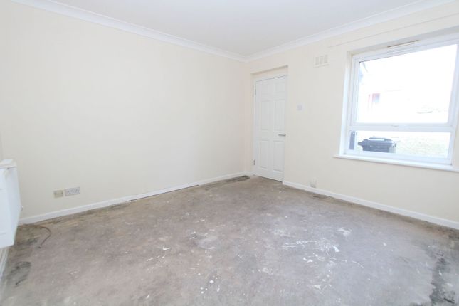 96, Bisell Way, Brierley Hill photo 2