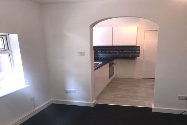 Room 2 4b  Bridge Road, Woolston, Southampton photo 5