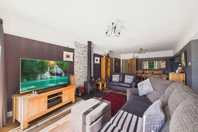 Pinastre, Pinewood Road, Market Drayton photo 4
