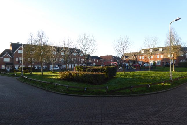 Ground Floor Flat, 111 Skylark Way, Reading photo 3