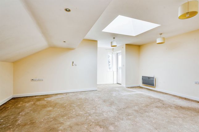 Flat for sale in Benouville Close, Cowley, Oxford