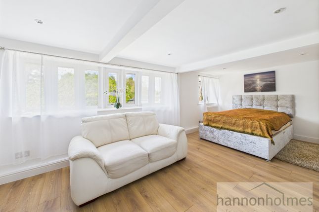 Cam05283G0-Pr0050-Still035