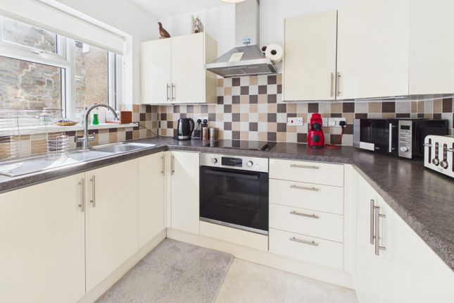 2a Godolphin Road, Long Rock, Penzance photo 3
