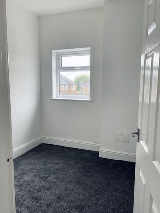 Terraced house to rent in Ellesmere Street, Swinton, Manchester