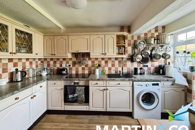 57, Glenfields, Wakefield photo 3