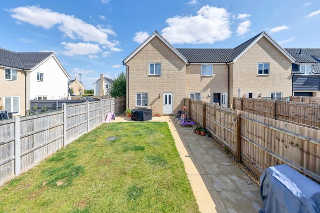 18 Poppy Crescent, Royston photo 4