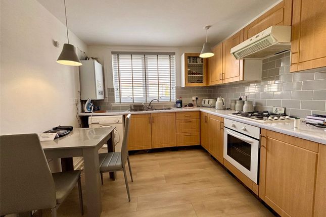 1/3, 18, Jean Armour Drive, West Dunbartonshire photo 3
