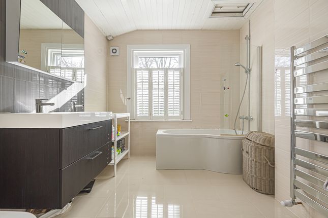 27, St. Francis Road, London photo 4