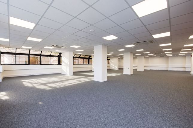 Office to let in Hampstead High Street, London