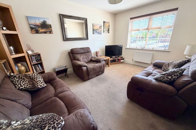 15 Foxglove Close, Carlisle photo 2