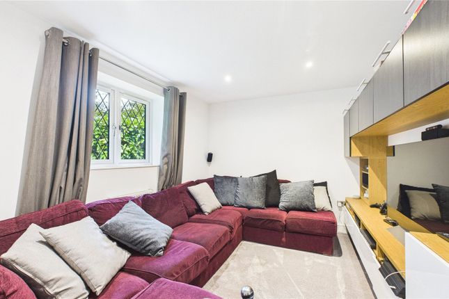27, Shrublands Drive, Surrey photo 4