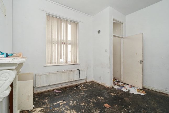 186 Hornby Street, Bury photo 4