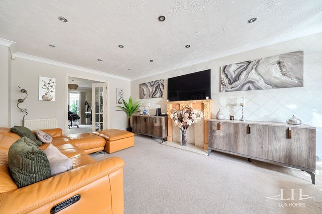 28 Felipe Road, Grays photo 2