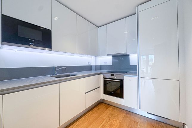 Flat 36, Longfield Avenue, Ealing photo 4