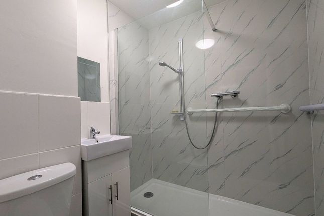 67 Cliffe Park Crescent, Leeds photo 2