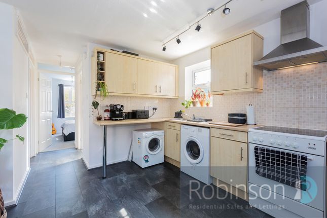 Flat for sale in Lower Furney Close, High Wycombe, Buckinghamshire