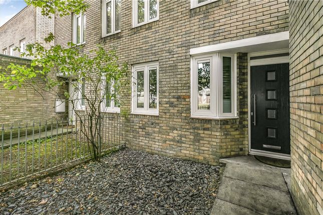 Flat for sale in Bowater Close, London