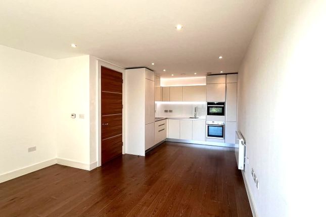 Flat 99 Merlin Court,, Merlin Court, London photo 4