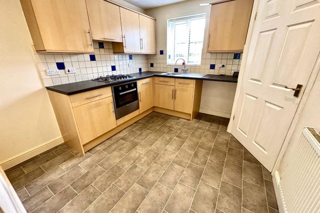 37, Hickman Court, Gainsborough photo 3