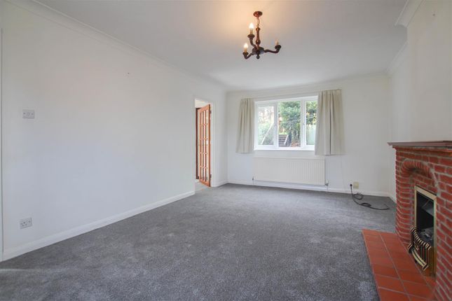 17, Thorncroft, Saffron Walden photo 3