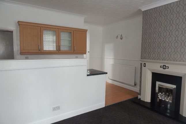 28 Oaks Road, Batley photo 2
