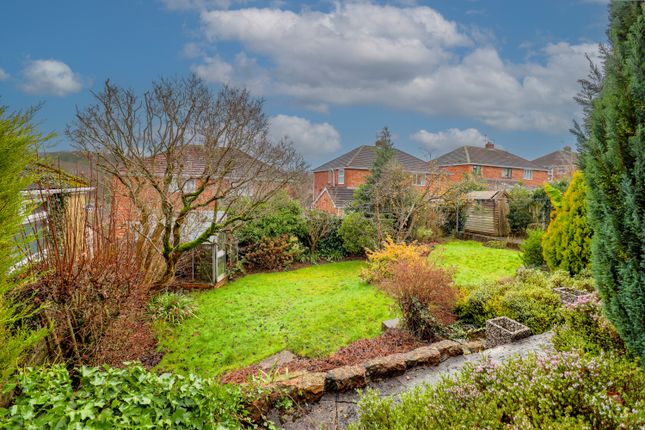 302, Langer Lane, Chesterfield photo 3