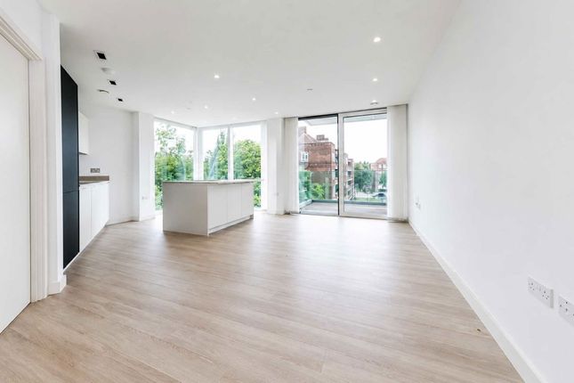 Flat 32, Kingly Building, 18, Woodberry Down, London photo 2