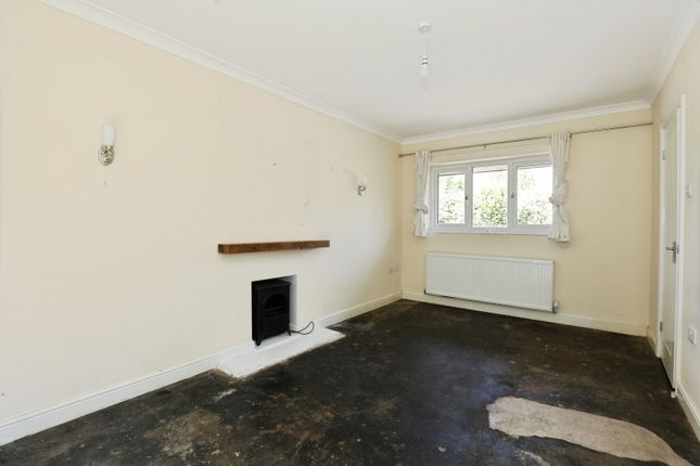 Oakview, 303, Stoneley Road, Cheshire photo 4