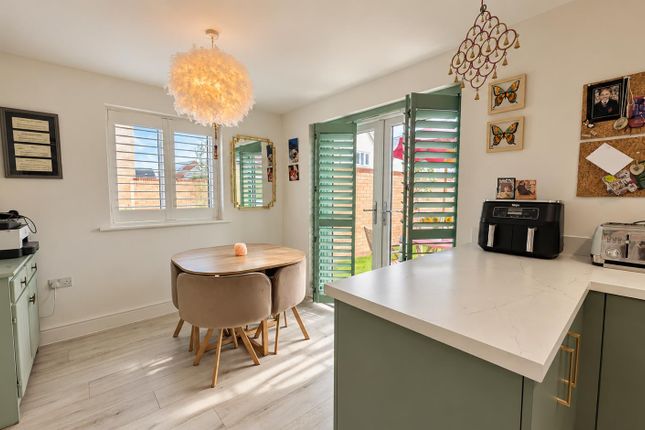 37, Mallard Way, Newmarket photo 3