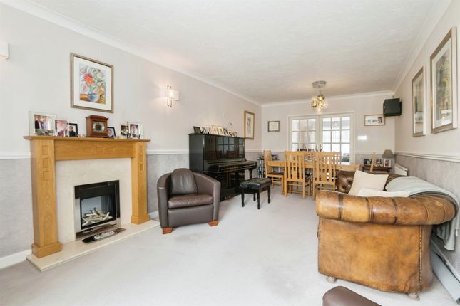 Detached house for sale in Glenfield Avenue, Southampton