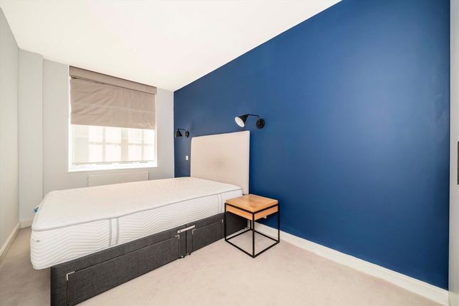 Flat 50, Bloomsbury Mansions, 13-16, Russell Square, London photo 4