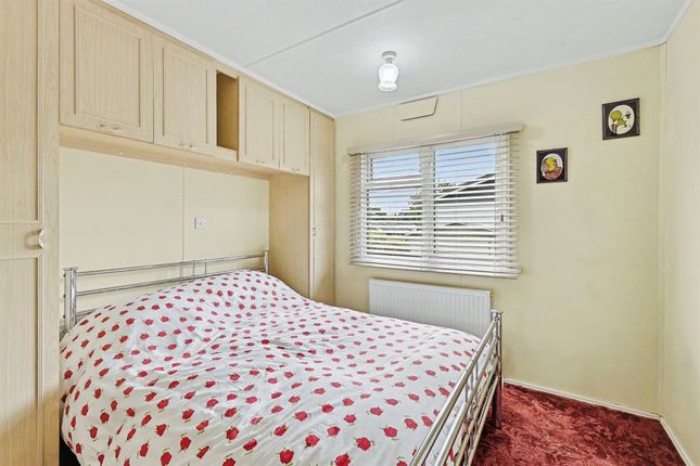 15, Ashdale Close, Northampton photo 3
