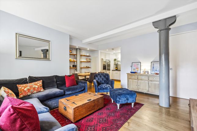 Flat for sale in Ship House, Battersea Square, London