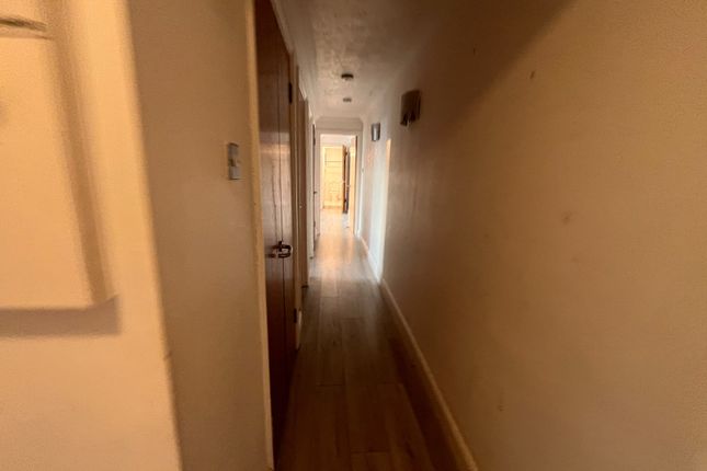Flat 15, Greenwich Heights, London photo 4