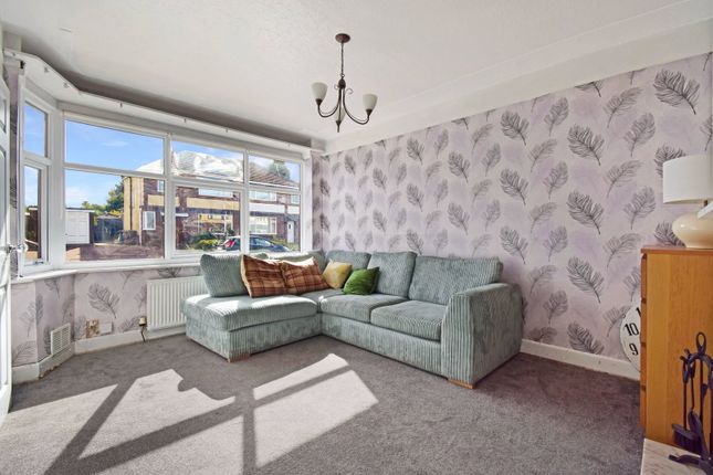 46, Sandringham Avenue, Leyland photo 2