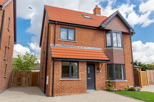 Thumbnail Detached house for sale in Woburn Sands Road, Bow Brickhill, Milton Keynes