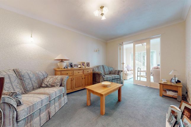 73, Rookery Drive, Rainford photo 2