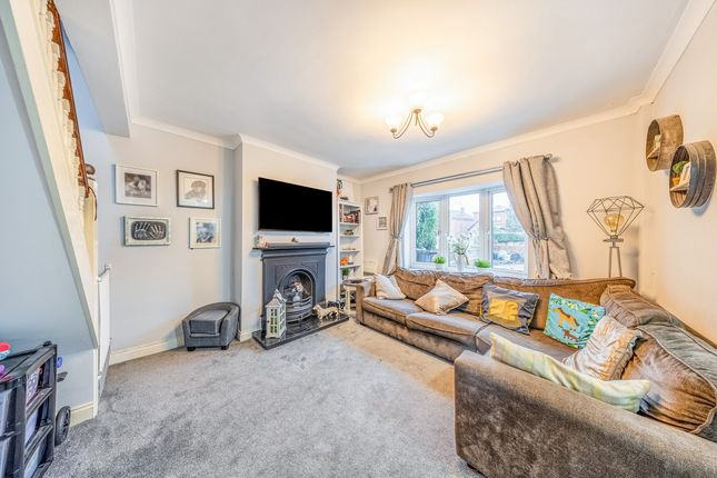 38, Crockhamwell Road, Reading photo 3