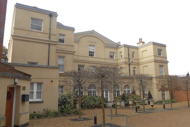 Thumbnail Penthouse to rent in Moor Park House Way, Farnham