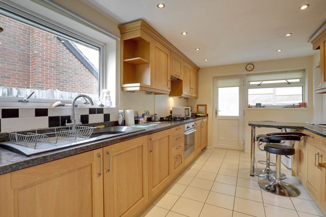 6, Ilex Close, Sonning Common photo 4